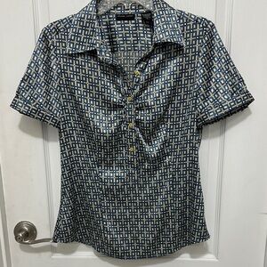 New York & Company Black/White/Turquoise V neck Collar Top Size M